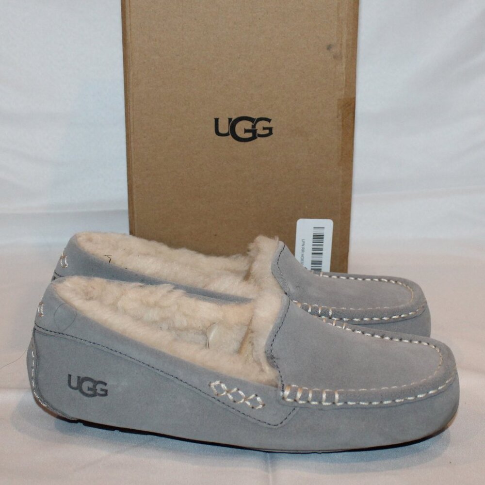 NIB UGG WOMEN'S ANSLEY‎ SUEDE SHEARLING LINED SLIP ON SLIPPERS LIGHT GRAY 6
